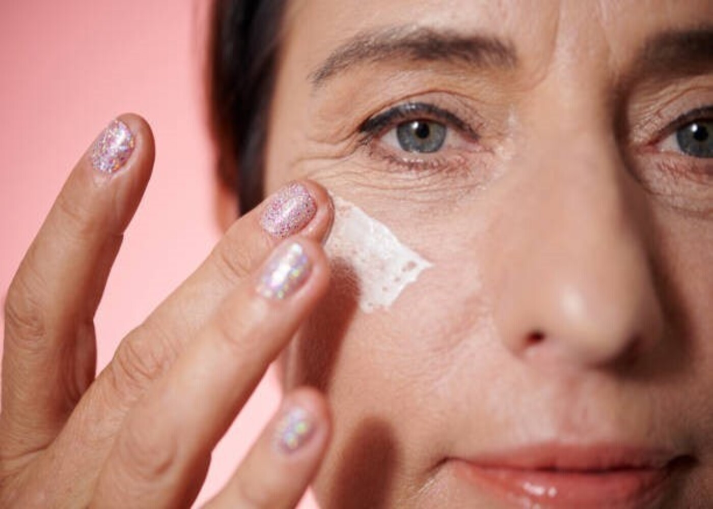 What Are The Benefits of Brightening Eye Cream?